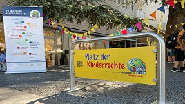 Schild Platz der Kinderrechte in Trier